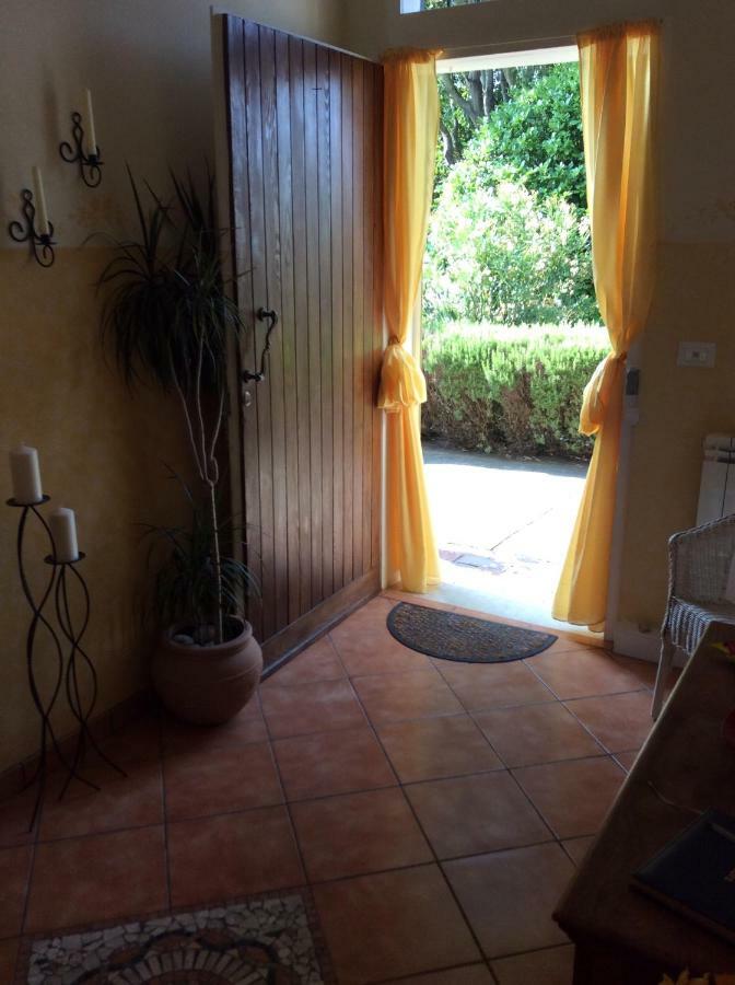 Via Bruno Rossi 23 Bed and Breakfast Ambrogio Exterior foto